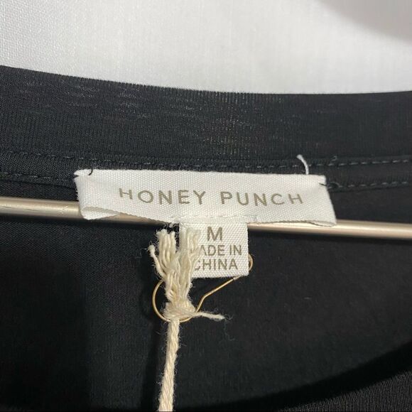 Honey Punch Tee Womens Medium Rose Patches Short Sleeve T-Shirt Top - Picture 6 of 7